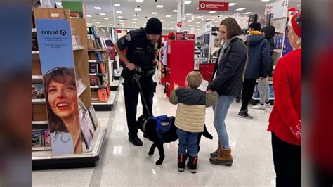 49 students gifted $200 gift cards in Littleton's 'Shop with a Cop' event